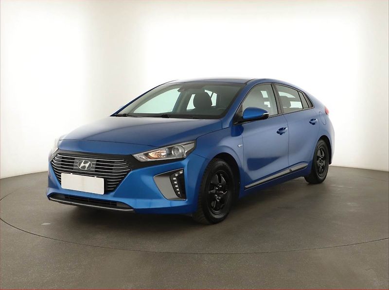 Hyundai Ioniq (2017) Hybrid, Automat, Serv.kniha - fotka 2 z 16