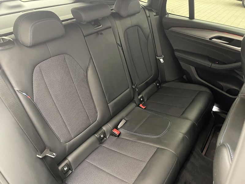 BMW X3 2.0 TDi 4x4 Mpaket - fotka 13 z 34