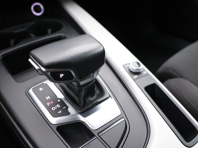 Audi A4 Avant 2,0 TDI 120kW S-tronic - fotka 30 z 39