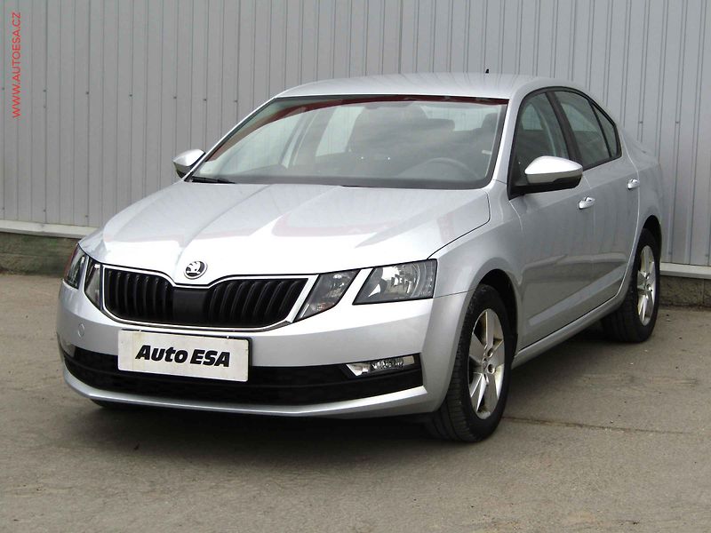 Škoda Octavia (2019) 1.6 TDi, ČR, Ambition - fotka 3 z 17