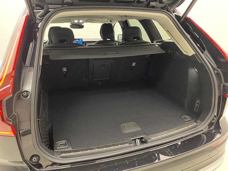 Volvo XC60 (2026) B5 AWD AUT BRIGHT PLUS  - fotka 4 z 62