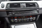BMW Řada 5 (2016) 520d xDrive AT / ČR / M-PAKET - náhled 27