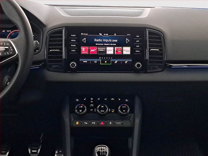 Škoda Karoq (2024) Sportline 1.5 TSI - fotka 12 z 21