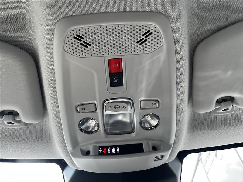Citroën C4 1,2   MAX 136 HYBRID Ë-DCS6 - fotka 16 z 21