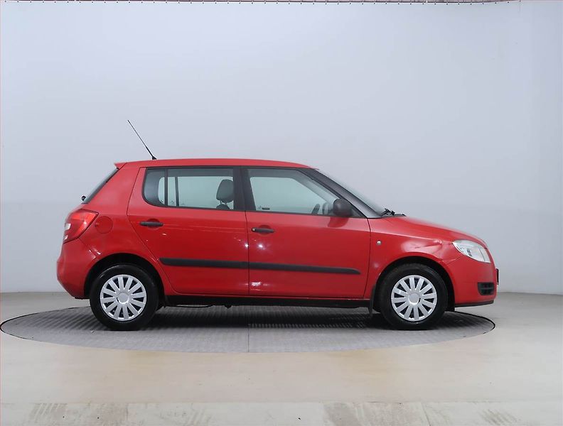 Škoda Fabia (2007) 1.2, nová STK, servisované - fotka 6 z 13