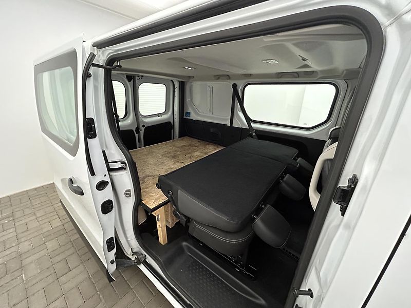 Renault Trafic 2.0 DCI L1H1 - fotka 16 z 21