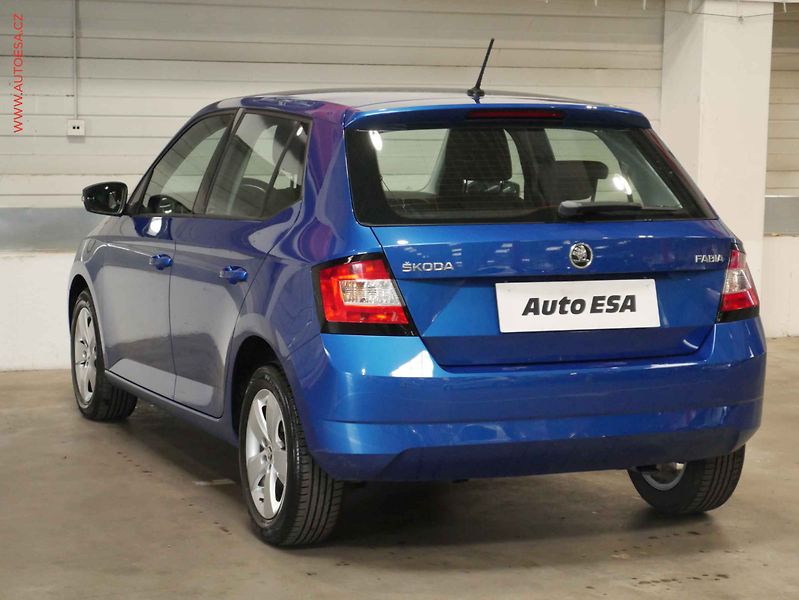 Škoda Fabia (2017) 1.0 TSI, ČR, Style, DSG - fotka 4 z 18