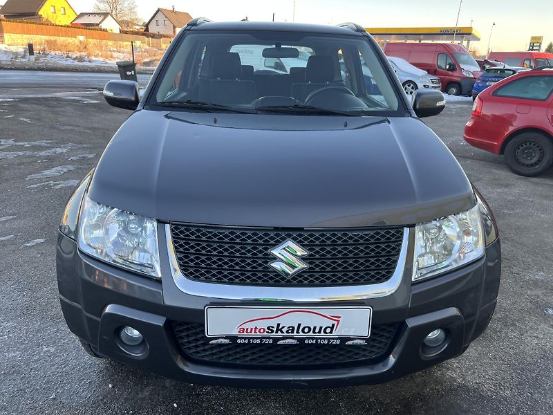 Suzuki Grand Vitara 2,4i 122KW,4x4+UZÁVĚRKA,DIGIKL - fotka 2 z 38