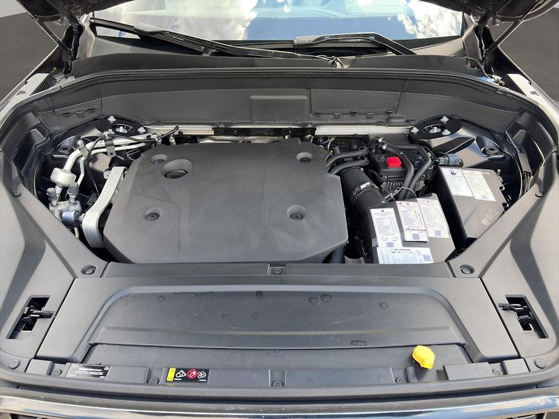 Volvo XC90 (2019) 2.0 B5 4x4 Nafta, Kůže, A/T - fotka 21 z 30