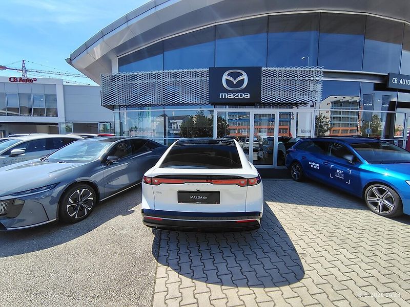 Mazda 6 (2026) EV 245ps Long Range - fotka 4 z 7