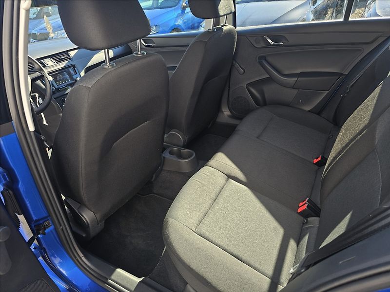 Škoda Rapid 1,2 TSI 66KW klima ALU STK - fotka 22 z 35