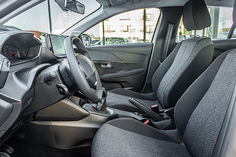 Peugeot 208 (2026) 1,2   STYLE Turbo 100 MAN6 - fotka 9 z 16