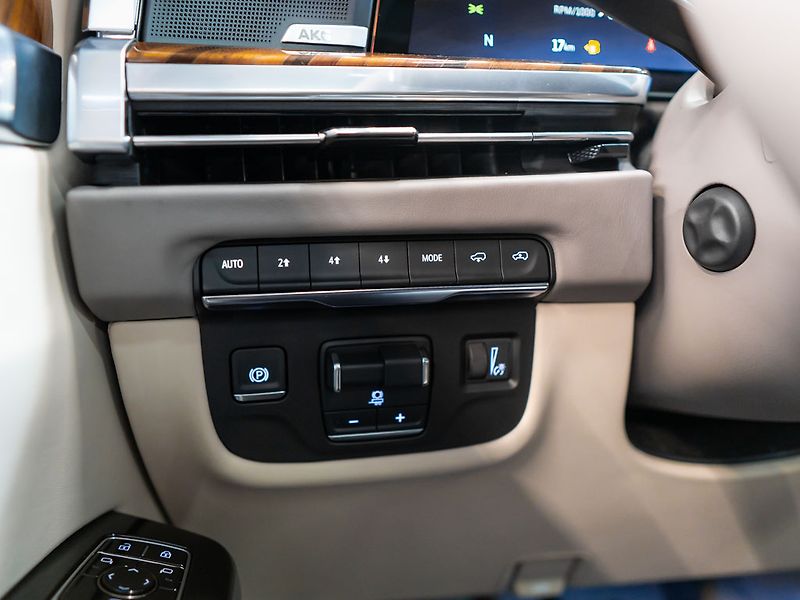Cadillac Escalade (2026) 6.2 ESV Sport Platinum 2026 - fotka 22 z 50