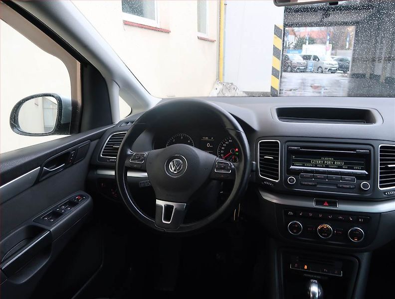 Volkswagen Sharan (2013) 2.0 TDI, Automat, Xenony - fotka 7 z 19