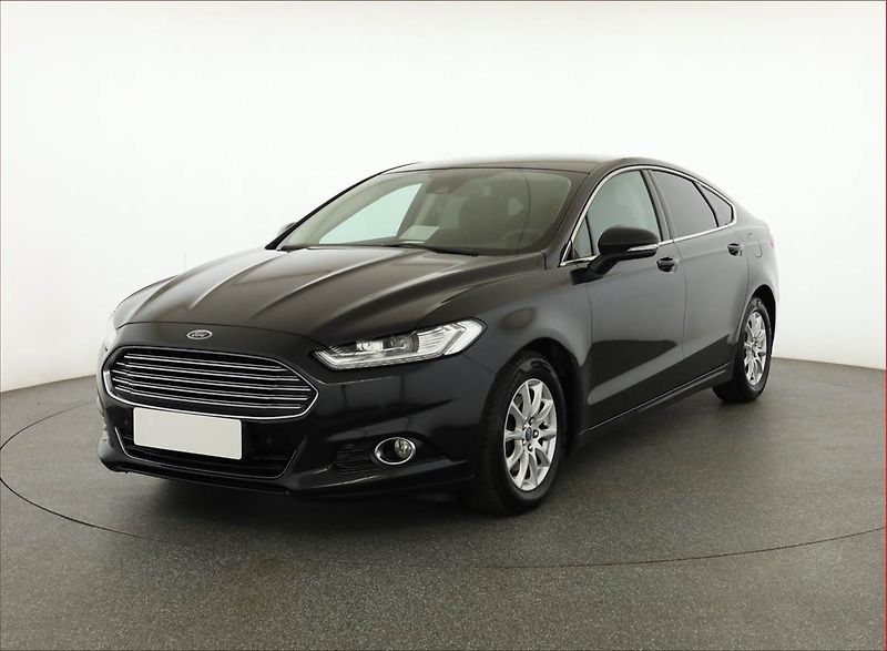 Ford Mondeo (2015) 2.0 TDCI, Serv.kniha, Navi - fotka 2 z 14