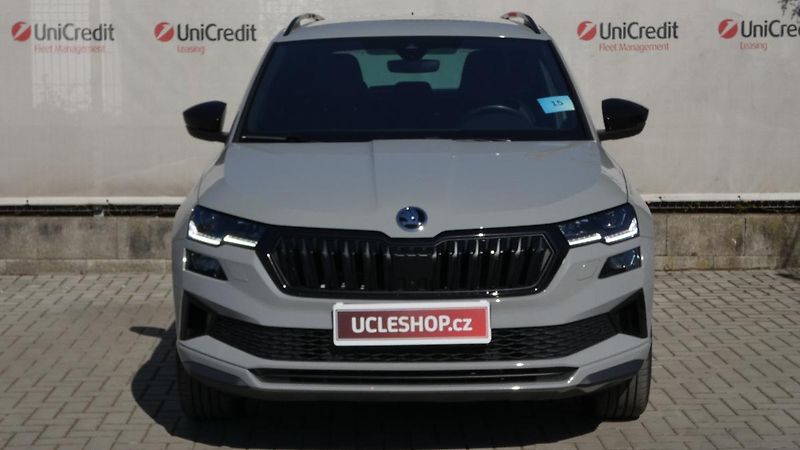 Škoda Karoq 1,5 TSI DSG Sportline - fotka 2 z 26