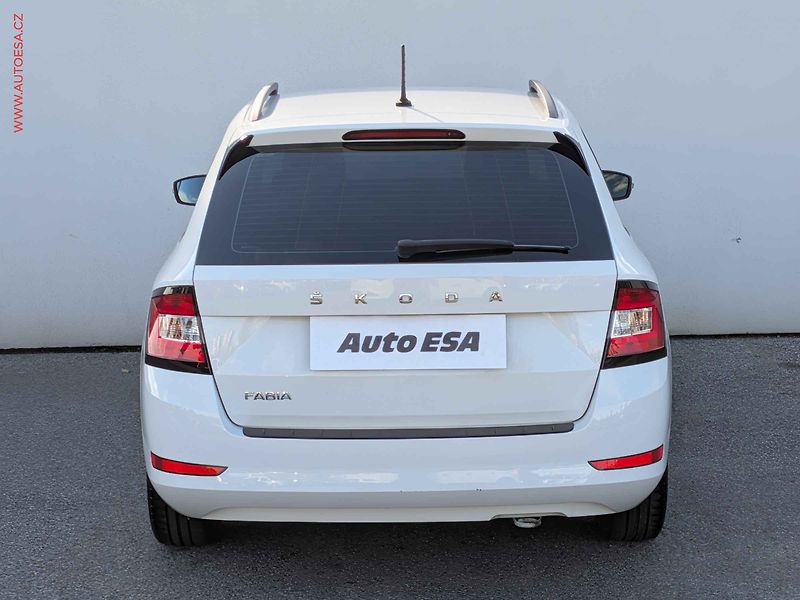 Škoda Fabia (2020) 1.0 TSI, ČR, AC, temp - fotka 5 z 15