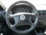 Volkswagen Golf 1,9 TDi 74kW EDITION - náhled 21