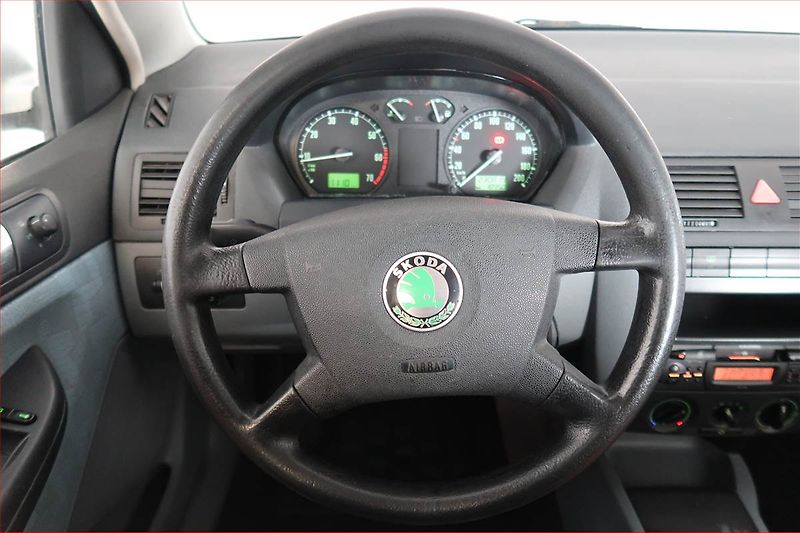 Škoda Fabia (2000) 1.4, Tažné, udržované - fotka 14 z 14