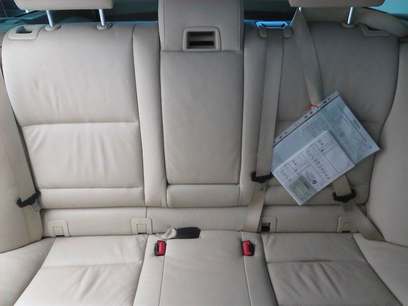 BMW Řada 5 (2010) M Paket 520d, Serv.kniha, Navi - fotka 10 z 16