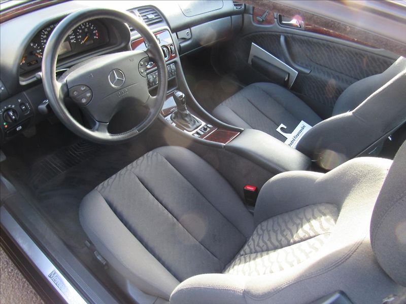 Mercedes-Benz CLK 2,0 200 Kompresor Perfektní st - fotka 9 z 37