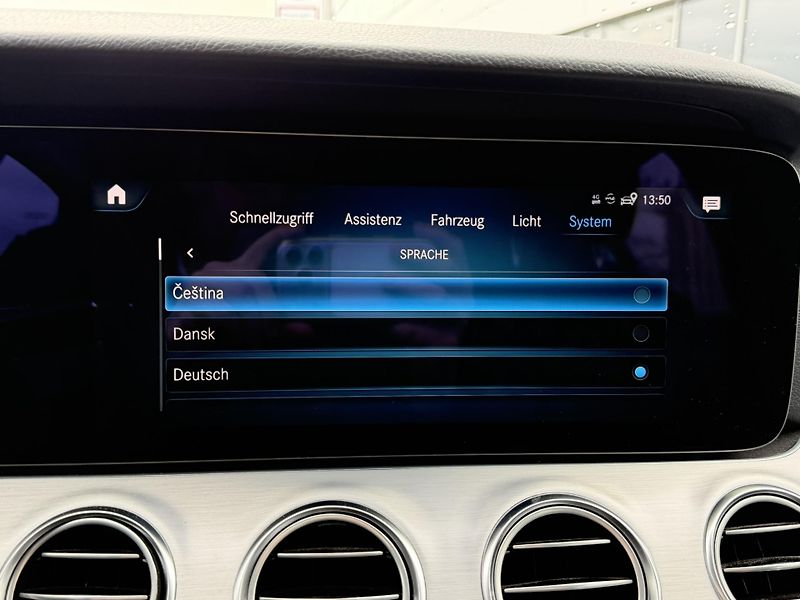 Mercedes-Benz Třídy E E 220 d T 9G-TRONIC Avantgarde - fotka 34 z 36
