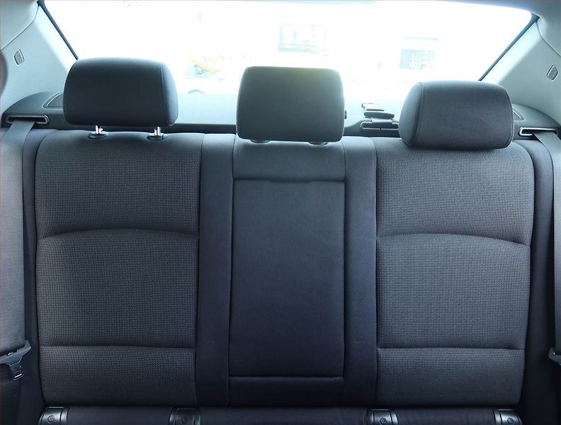 BMW Řada 5 (2015) 525d, 4X4, Automat - fotka 10 z 22