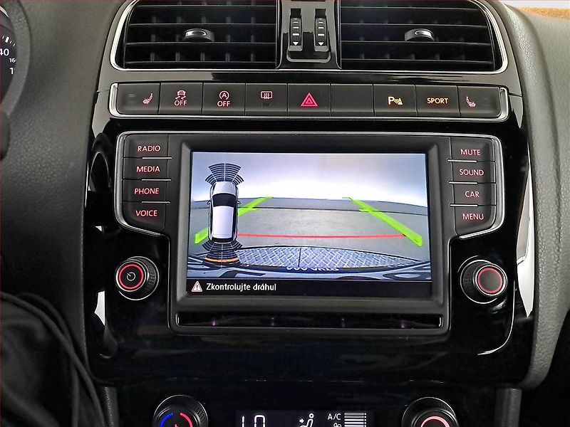 Volkswagen Polo (2016) 1.8 GTI, Serv.kniha, Tempomat - fotka 17 z 19
