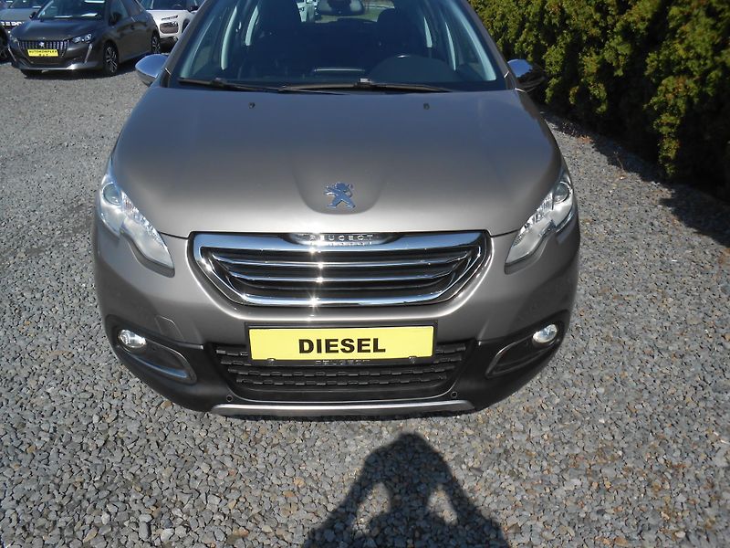 Peugeot 2008 1.6HDi, NAVI. CHROM,ALU - fotka 12 z 39