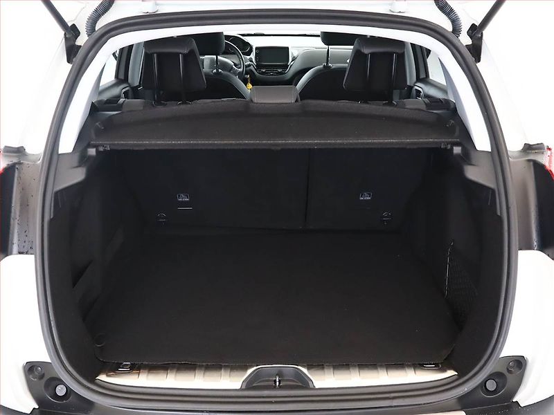 Peugeot 2008 (2019) 1.2 PureTech, Serv.kniha, Kůže - fotka 11 z 17