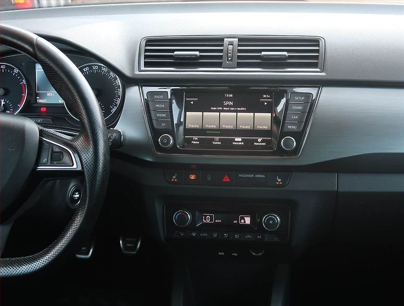 Škoda Fabia (2014) 1.2 TSI, Serv.kniha, Tempomat - fotka 12 z 20