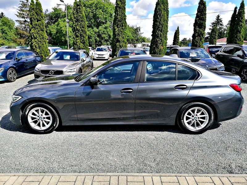 BMW Řada 3 (2020) 2.0 318D  A/T,Kůže,Ambient. - fotka 6 z 31