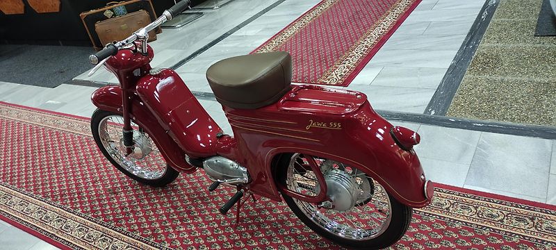 Jawa 555 (1955) - fotka 2 z 9