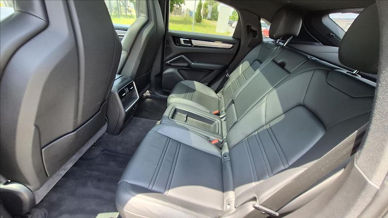 Porsche Cayenne 3,0 E-Hybrid 250Kw DPH coupe - fotka 10 z 29