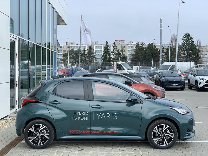 Toyota Yaris (2025) STYLE 1,5 HEV 116k AT - fotka 13 z 14