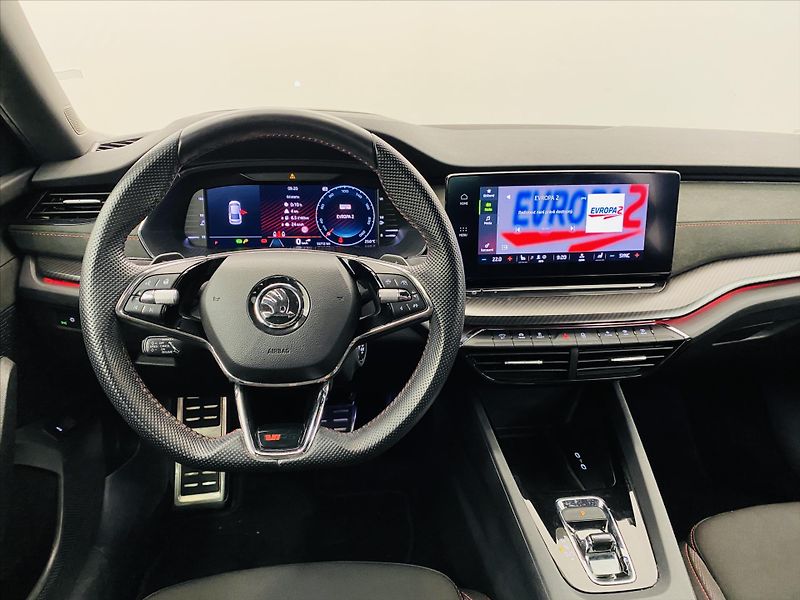 Škoda Octavia 2,0 TDI 147kW DSG RS - fotka 8 z 29