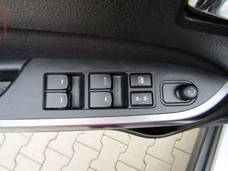 Suzuki Vitara (2022) 1.4 BJet, ČR, Premium, STK3 - fotka 11 z 16