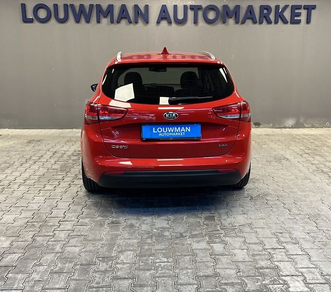 Kia Ceed 1.6 CRDi Exclusive SW - fotka 14 z 16