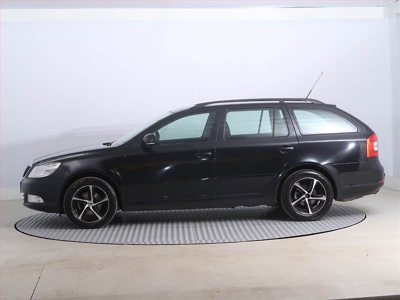 Škoda Octavia (2009) 1.8 TSI, po STK, Tažné - fotka 3 z 16