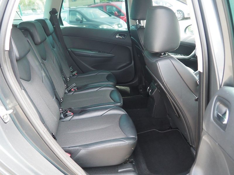 Peugeot 308 (2013) 2.0 HDI, SW BusinessLine, AT - fotka 16 z 33
