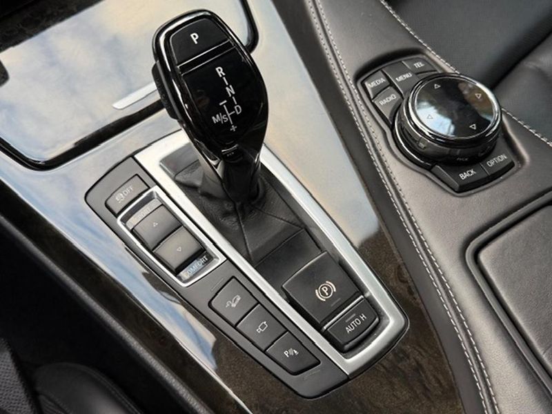 BMW Řada 6 650i xDrive, GC,CZ,TOP VÝBAVA - fotka 20 z 37