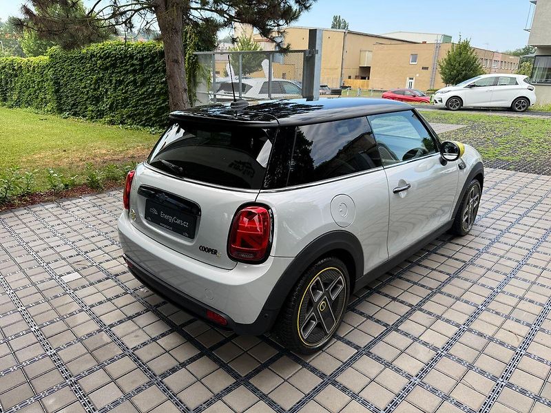 Mini Cooper SE 135 kW HUD REZERVACE - fotka 31 z 33