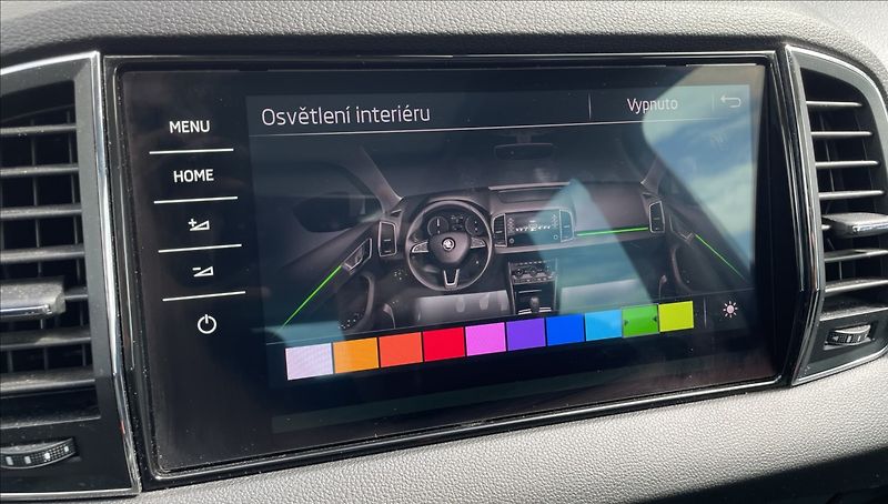 Škoda Karoq 2,0 2,0TDi,110kW,STYLE.,4x4,DS - fotka 18 z 35