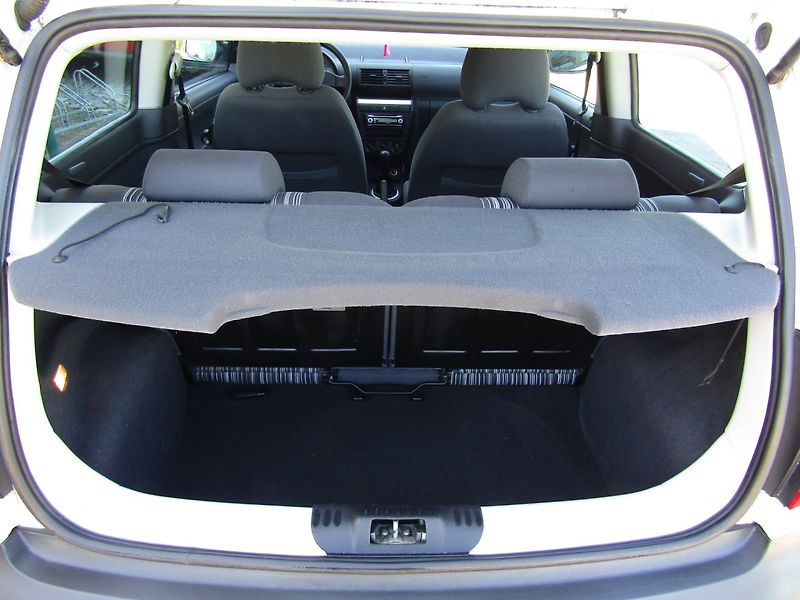 Volkswagen Fox (2008) 1.2i - fotka 18 z 30