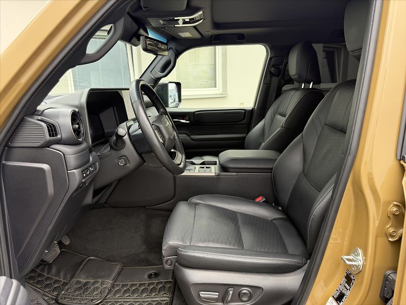 Toyota Land Cruiser 2,8 FIRST EDITION - fotka 8 z 28
