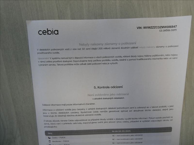 Volkswagen Golf 2,0 VIII TDi 2x kola,LED,CEBIA - fotka 44 z 50
