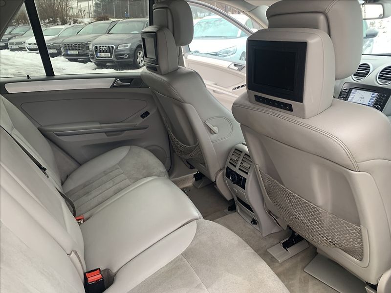 Mercedes-Benz Třídy M 4,0 CDI - fotka 16 z 21