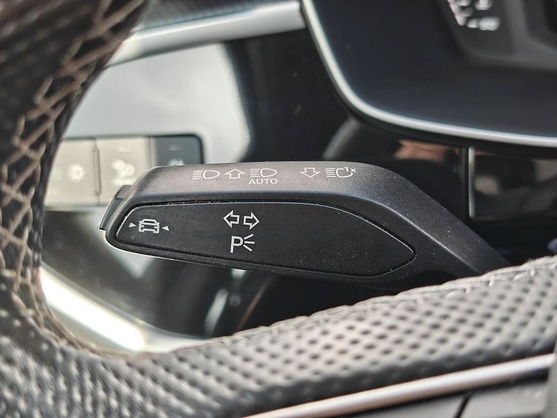 Audi Q3 35 S line STT 1,5TFSI CoD - fotka 14 z 24