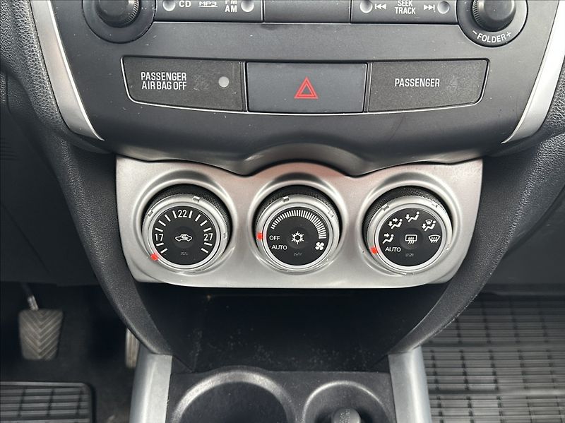 Mitsubishi ASX 1,8 DI-D 150PS  Intense 4x4 - fotka 26 z 48