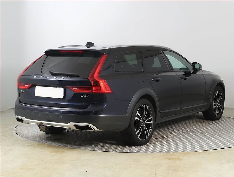 Volvo V90 (2019) Cross Country - fotka 5 z 29